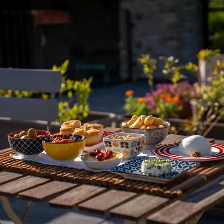 住宿加早餐酒店 Gilda E I Suoi Amici 内维